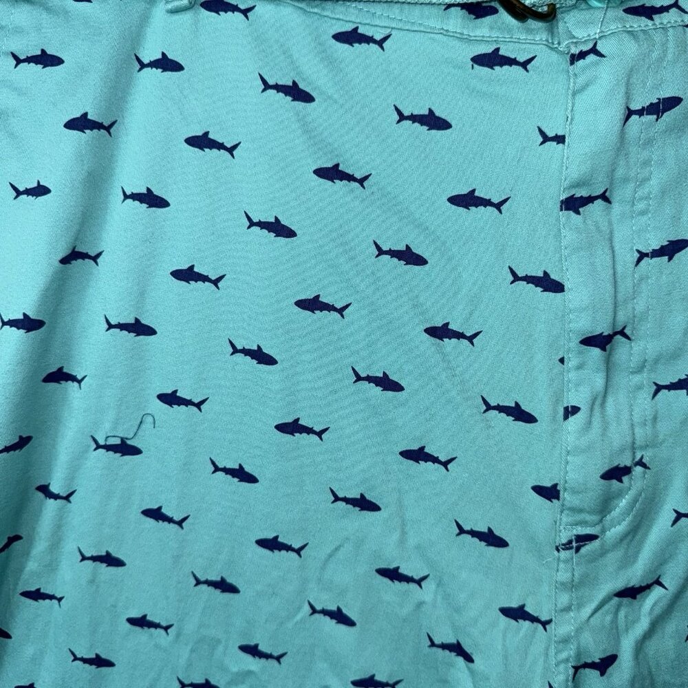 Galaxy by Harvic Men's Shark Print Shorts With Belt Size 50 NWT Beach - Picture 2 of 7